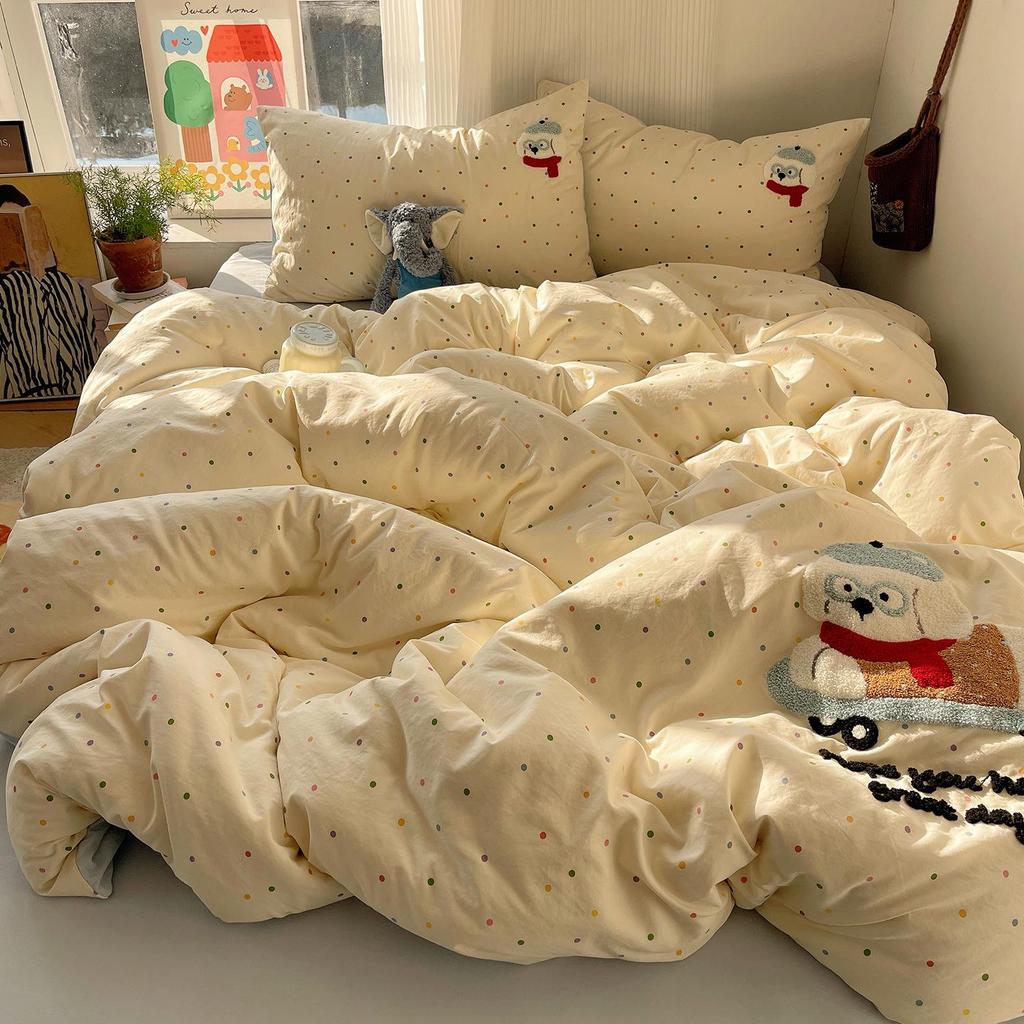 Cotton A-Class Embroidered Towel Set: 4-Piece Bedding for Dorms, Safe for Mother & Baby.