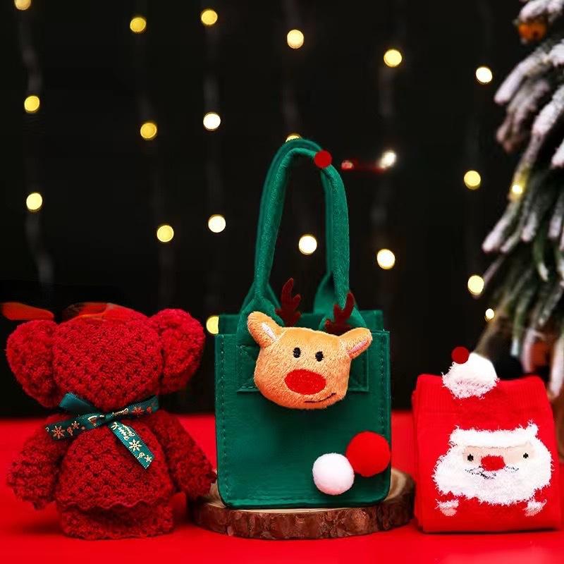 Mini Christmas Gifts Bag Fruit Tote 10cm Bag Gift For Home Decor Candy Box Gift Children Felt Wrapped Christmas Eve Supplies