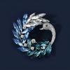 Swan Brooch, Women's Retro Gradient Imitation Crystal Animal Brooch, Fashionable Coat and Jacket Pin