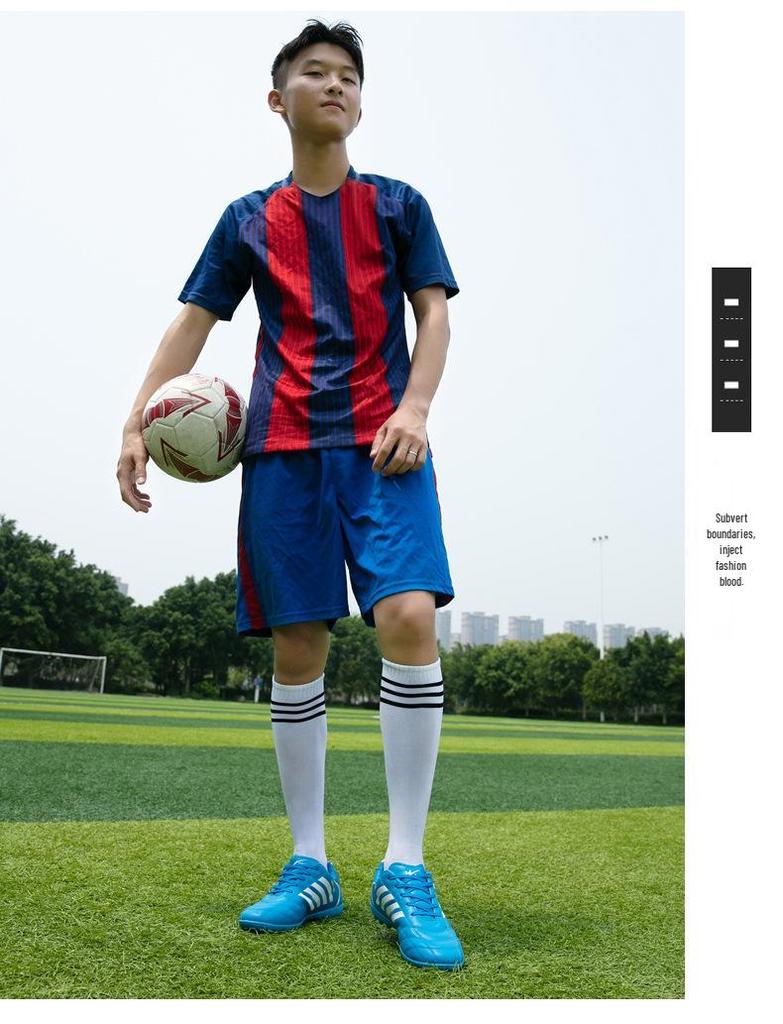 Double Star Professional Anti-Slip Football Kicking Shoes - Studded Breathable Training Model for Grass.