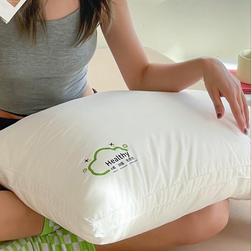 Tri-polar Cloud Pillow