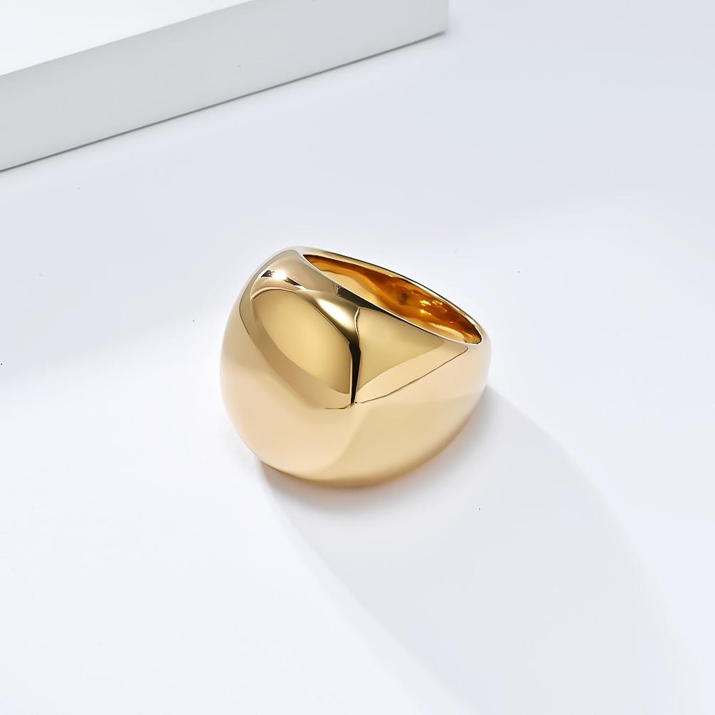 Beauty, Simplicity and Exaggeration, Mirror Titanium Steel Gold-plated Ring Ring, High-end Fashion Temperament, Wear Women's Hand Jewelry