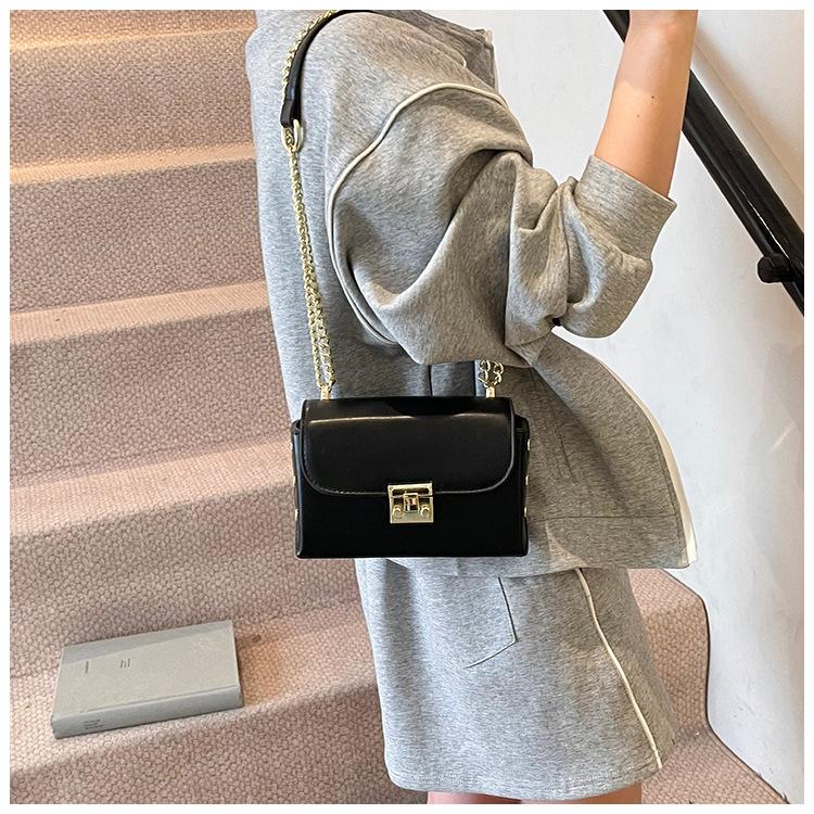 

The 2025 spring color scheme is simple with women s bags, chain and crossbody bags, and the 2025 new trendy fashion handbags