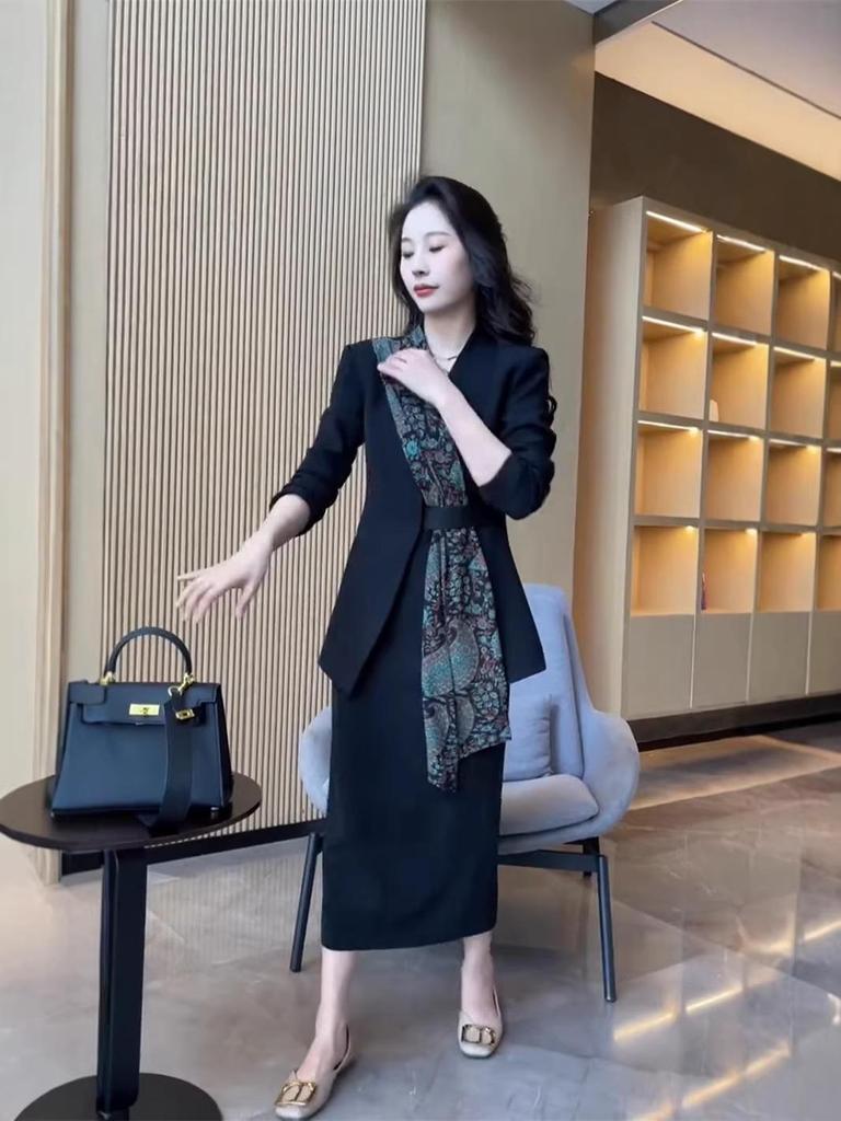 3022 Plus Size Women's Fashion Suit with Flowing Ribbon and Half Skirt - Slimming Two-Piece Commuting Set