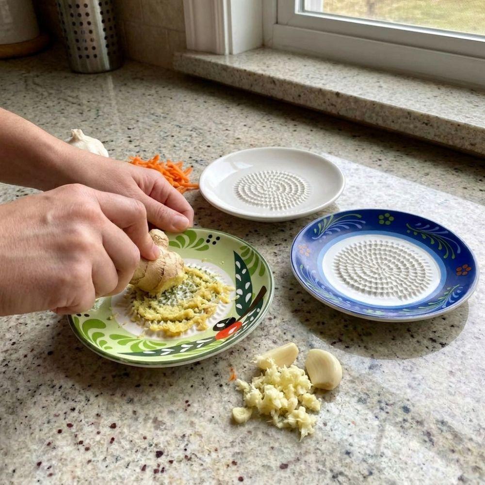 Bol de broyage céramique efficace Plaque râpe à assaisonnement manuelle Outil de broyage légumes Disque râpe