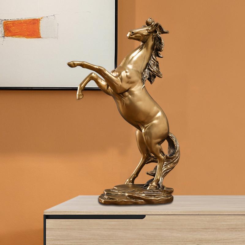 Elegant Horse Resin Figurine For Modern Home Decor And Office Decoration Display