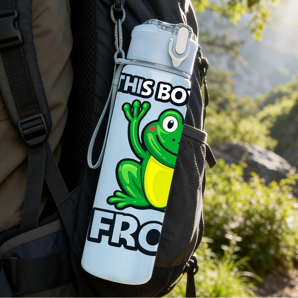 1PC This Boy Loves Frogs Cartoon Print 750ml Color Plastic Sports Water Bottle Leakproof Flip Straw Lid Suitable for Sports Office Home Use