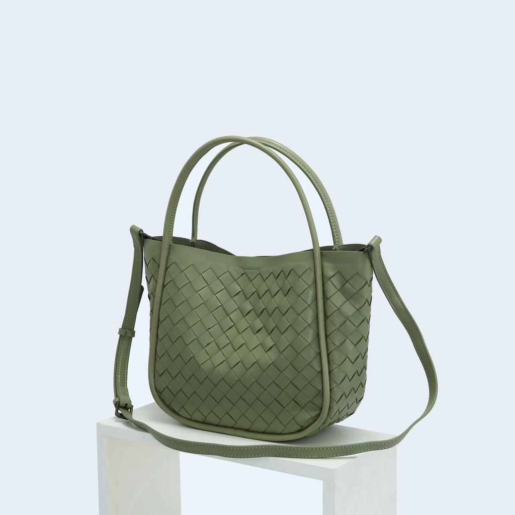 Soft Sheepskin Hand Woven Hand-held Vegetable Basket One Shoulder Crossbody Baozi Mother Bag High-end Genuine Leather Women's Bag