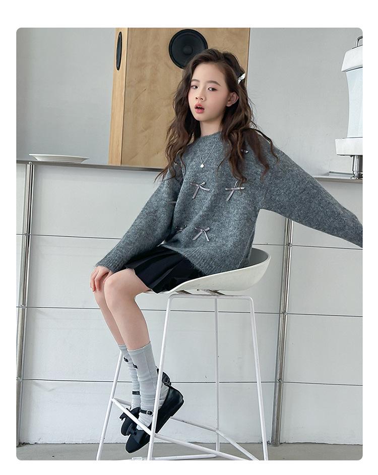 2025 Girls' Fashion: Round Neck Wool Sweater for Autumn/Winter - Medium & Large Children's Knitted Style