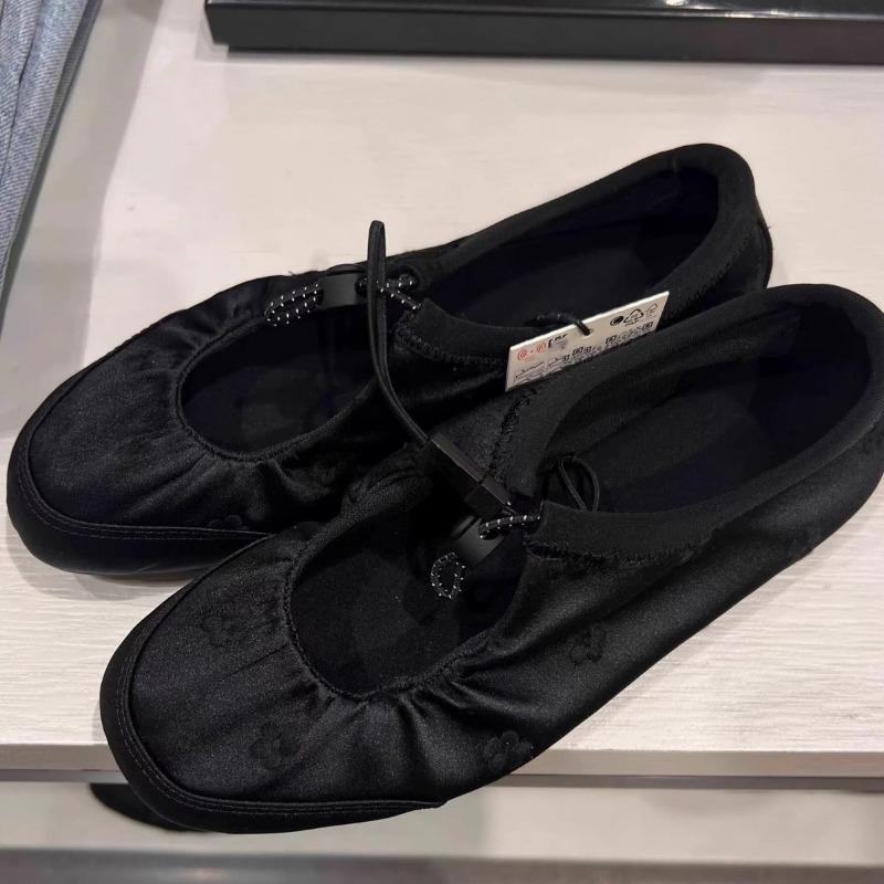 Retro Elastic Band Shoes Shallow Opening One-strap Flat Ballet Shoes