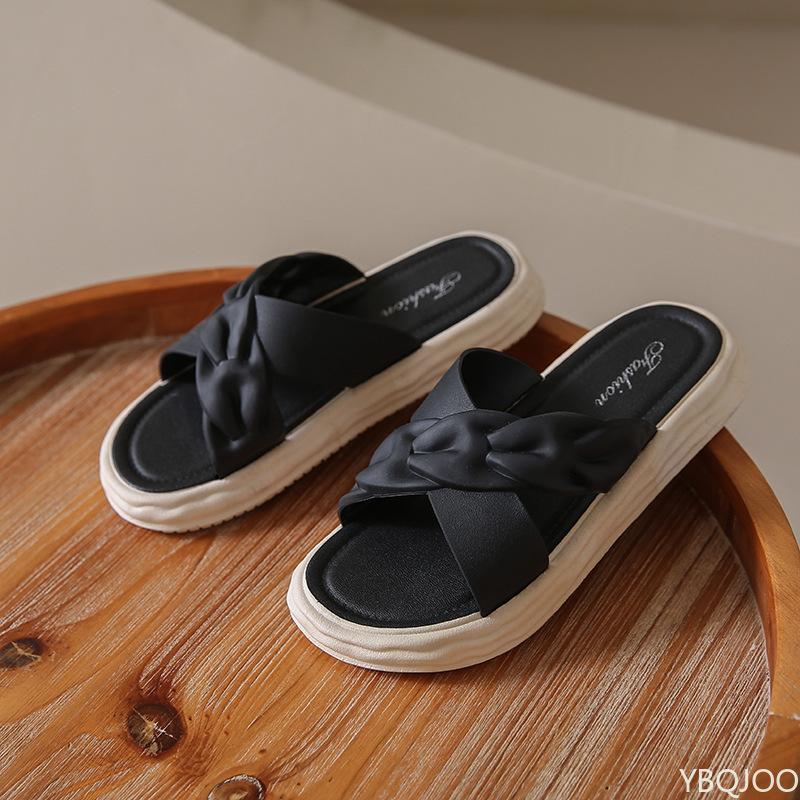 Fashion 2025 Women's New Summer Slippers Outdoor fashion beach Sandals Ladies non slip Flats Simple comfortable slippers Zapatos Mujer