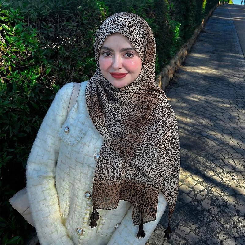 2026 New Arrival Cotton Hijabs for Women Luxury Foulard Femme Leopard Print Tassel Scarves Summer Sun Protection Headscarf