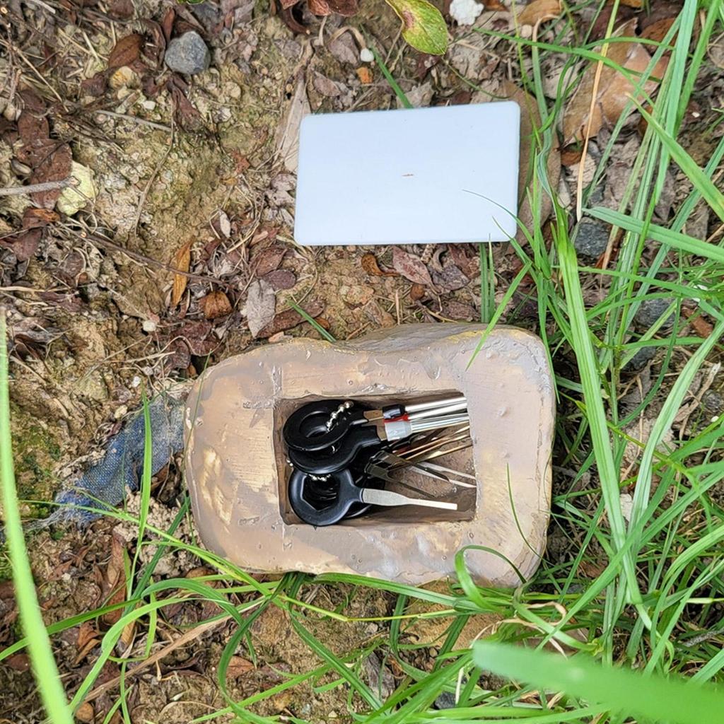 Wasserdichte Simulation Versteck Schlüssel in Stein Sicherheitsaufbewahrungsbox Außen Garten Versteckter Falscher Fels Form Für Zuhause Wohnmobil Ersatzschlüssel Safe