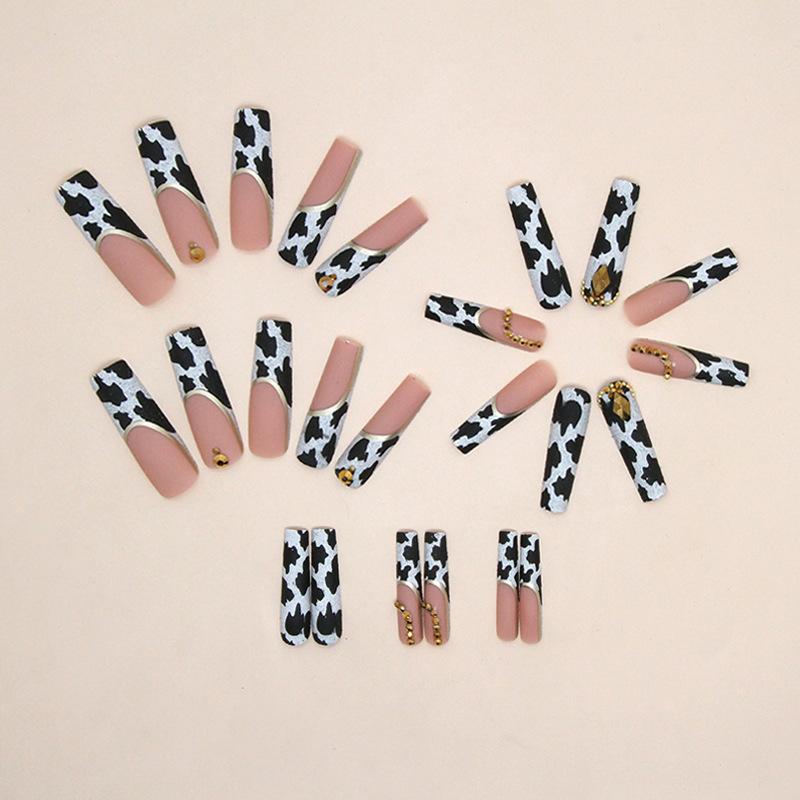Noble milk pattern water pipe nail golden diamond Spice Girls ins wind European and American fake nails wearing nail finished product
