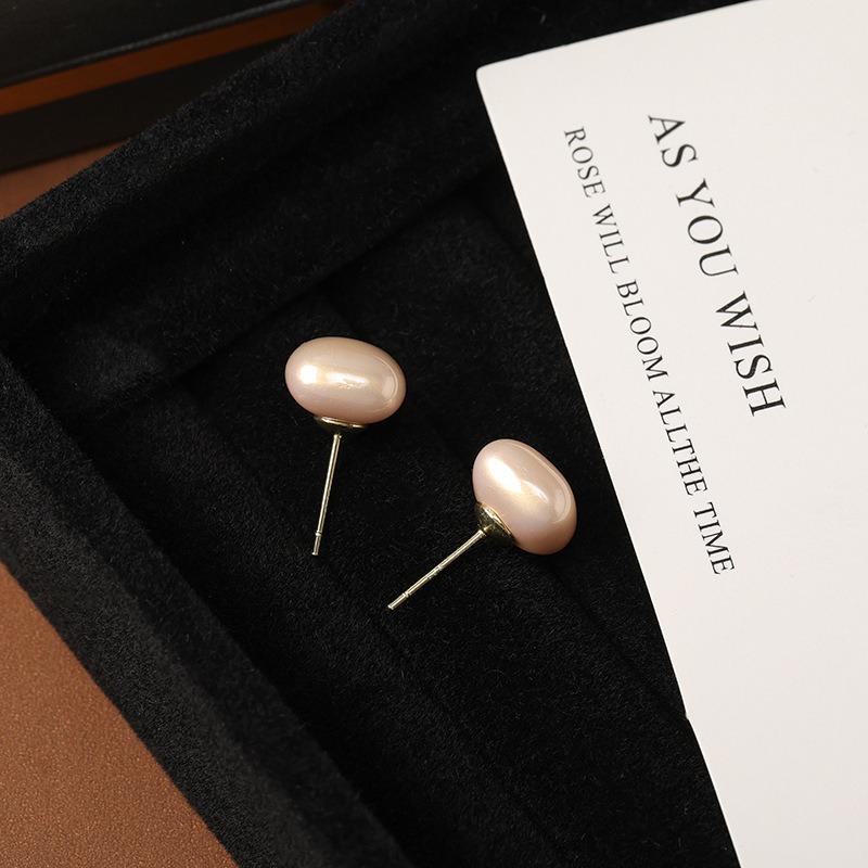 Geometric Square-shaped Steamed Buns, Pearl Silver Needle Earrings, Wind-style Earrings - Elegant and Versatile Accessories.