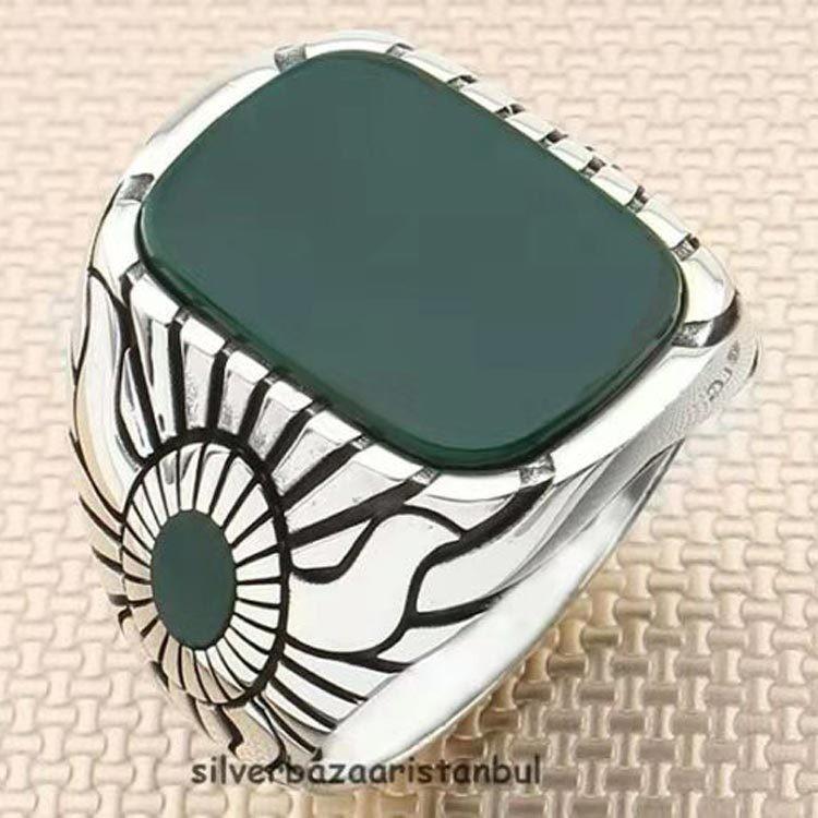 Wei Ya Men's Retro Black Square Agate Pattern Ring - Trendy and Unique Design