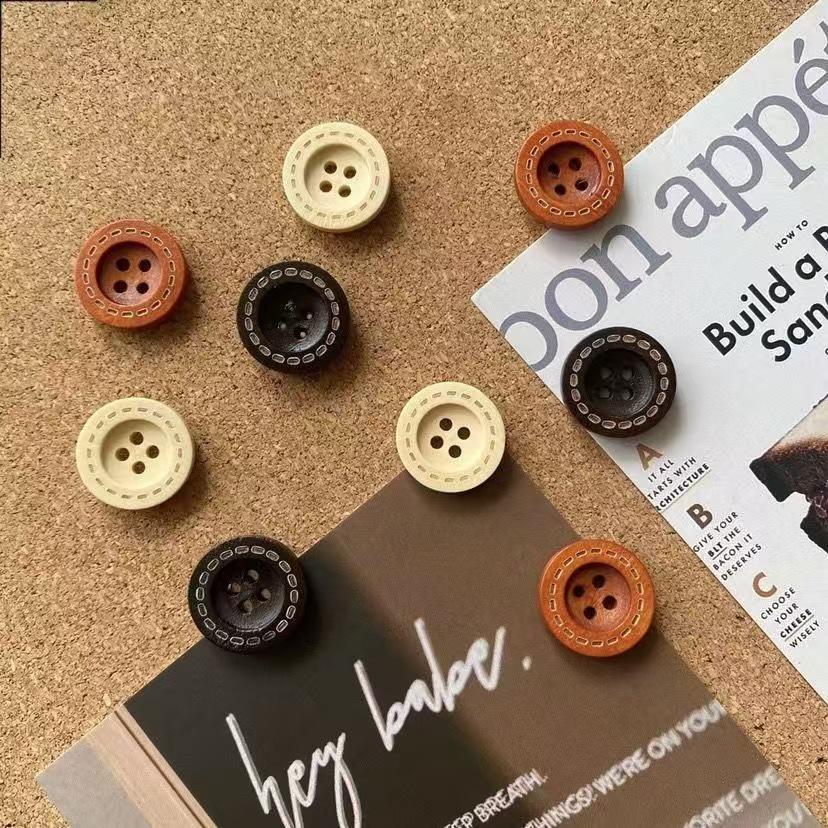 

30-Piece Retro Wooden Button Pushpins for Cork and Photo Boards 10 pcs/box