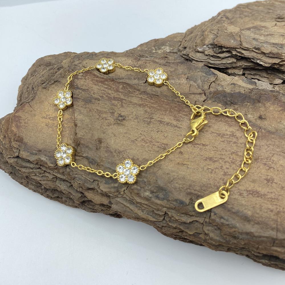 

Браслет 13 мм Четырехлистный клевер Титановая сталь Женская мода Четырехлистный клевер Ручные украшения