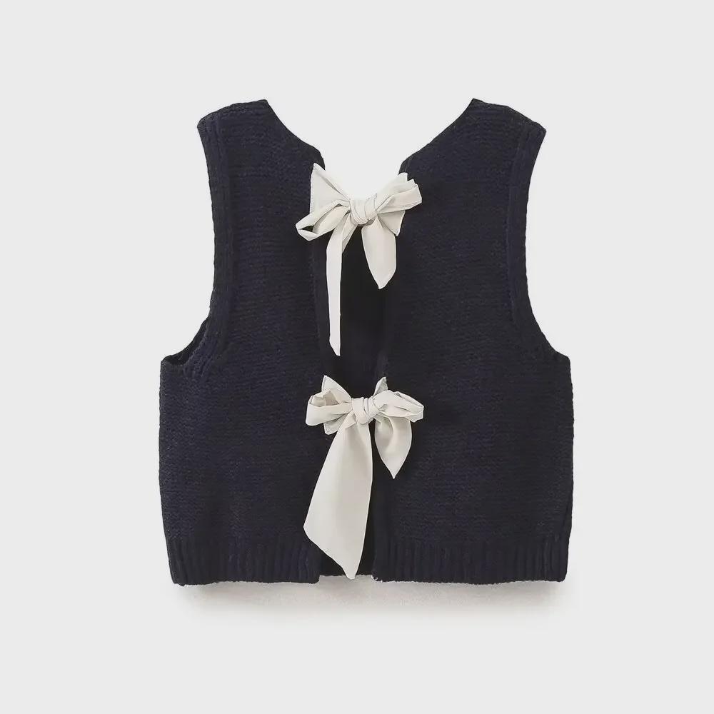 Autumn 2025 Sleeveless Knitted Vest with French-Inspired Bow Detail