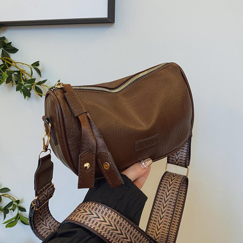 Popular bag 2025 new teacher shoulder messenger bag solid color pillow bag