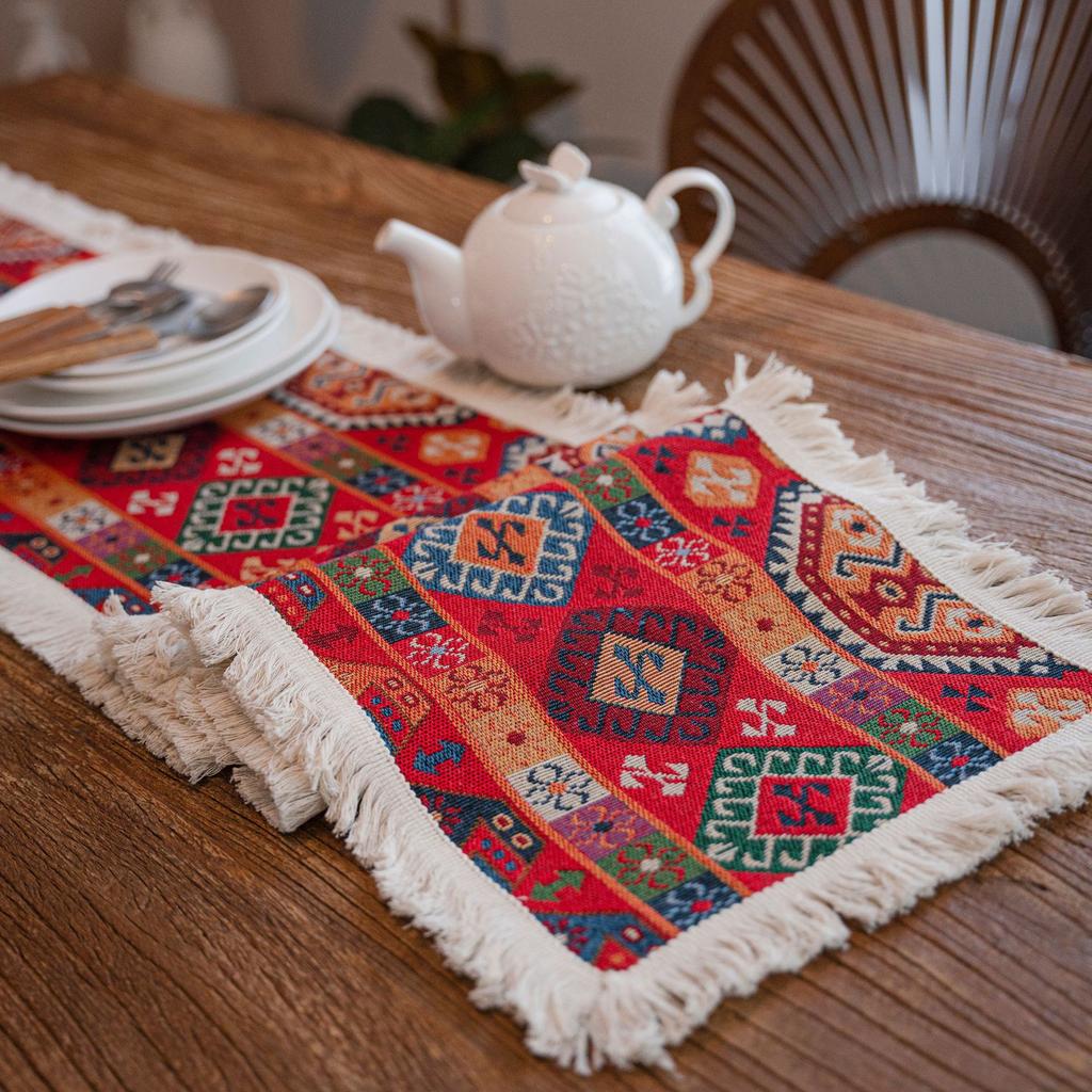 Europäischer Retro Garngefärbter Jacquard Quasten Tischläufer, Baumwoll-Leinen Tischläufer für Party Hochzeit Feste Weihnachten Dekoration