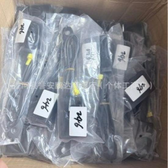 

Сумісний з пряжкою ременя безпеки Mercedes A639 860 00 69 DCT