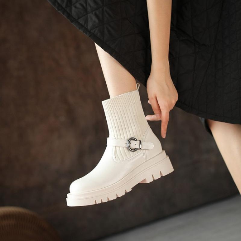 Autumn and Winter Thick-soled Non-slip Women's Medium Boots Low-heeled Large-size Round-head Comfortable Sleeve Leather Boots Korean Version of 