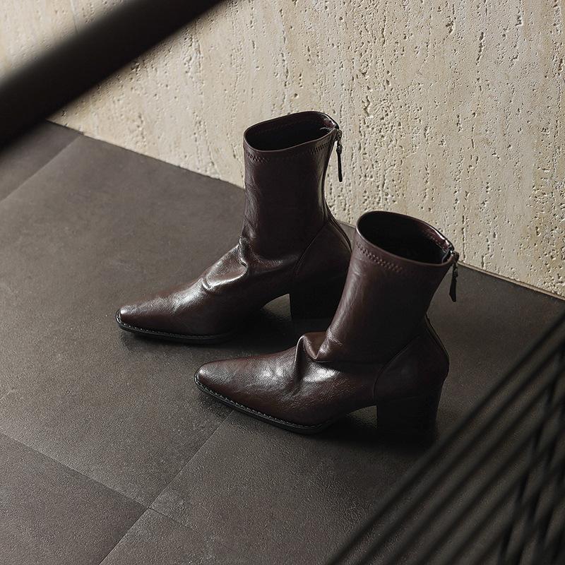 

French retro pointed thick heel elastic thin boots women s autumn and winter new commuter high heel short boots Martin boots 40 темно-коричневого