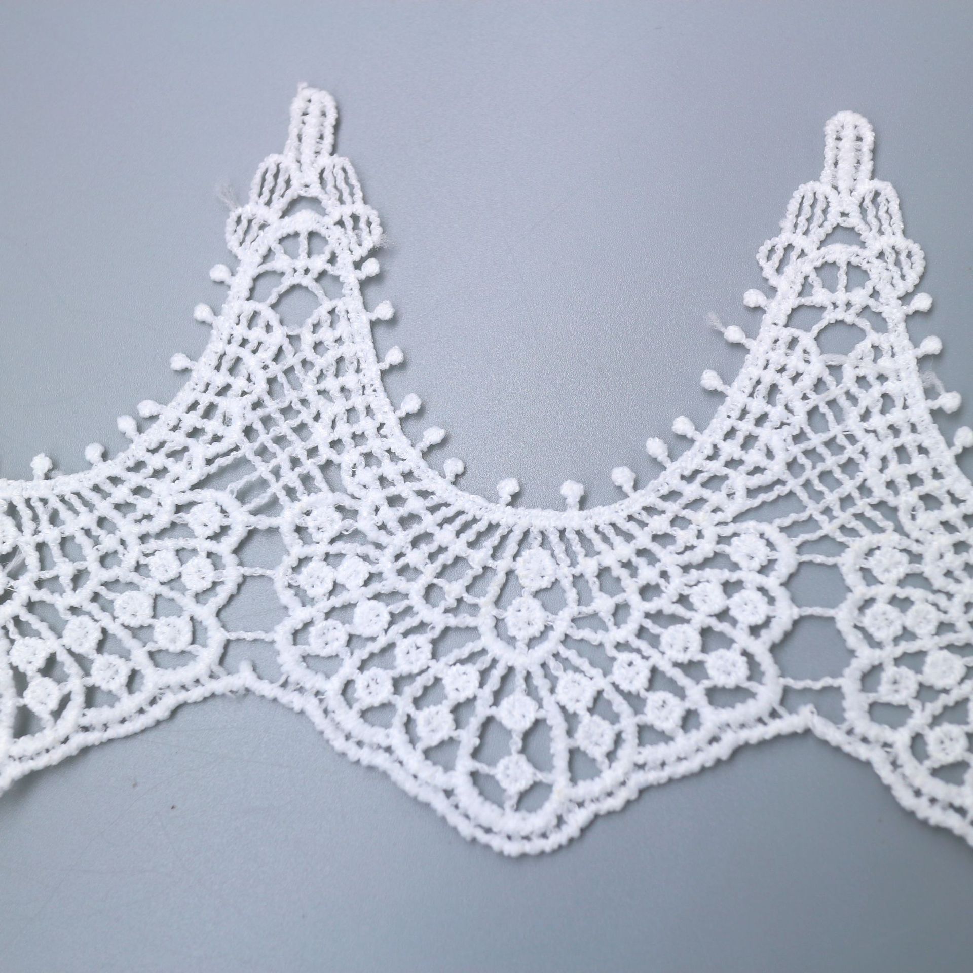 

Ethnic Style Lace Hem Skirt Embroidery Milk Silk Water Soluble Barcode Home Soft Decoration Clothing Accessories JS1848
