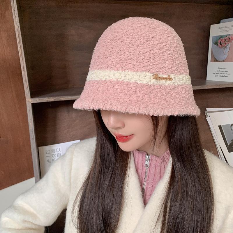 Autumn and Winter Hats for Women Are Versatile In Winter Warmth and Face Showing Little Fisherman Hat Big Head Bucket Hat