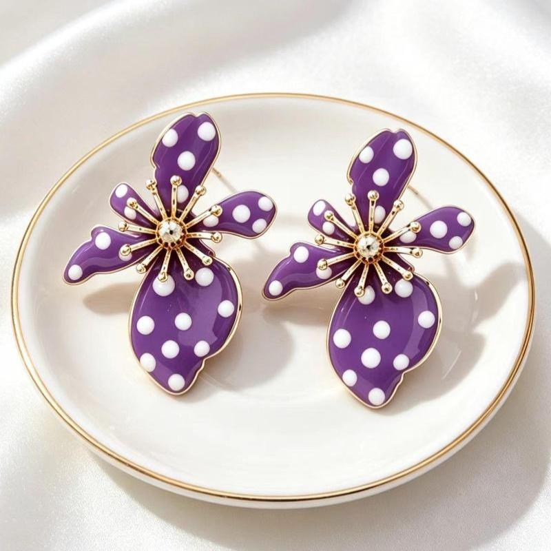 Black Flower Shaped Dangle Earrings White Faux Pearl Polka Dot Gold Tone Details For Parties Dates Daily Wear