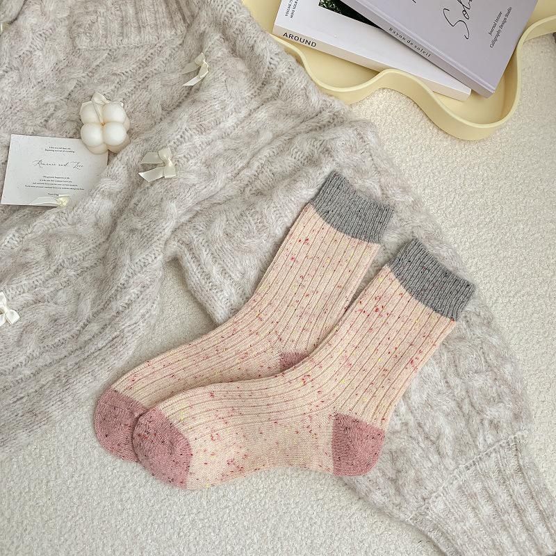 Women's Thickened Velvet Dot Yarn Cashmere Socks - Warm Mid-Tube Pile Style for Autumn and Winter.
