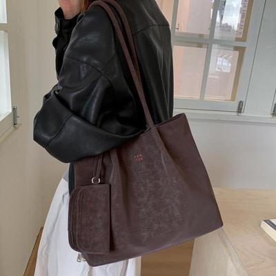 Korean-Style Women's Tote: Versatile, Large-Capacity Shoulder Bag for Autumn/Winter