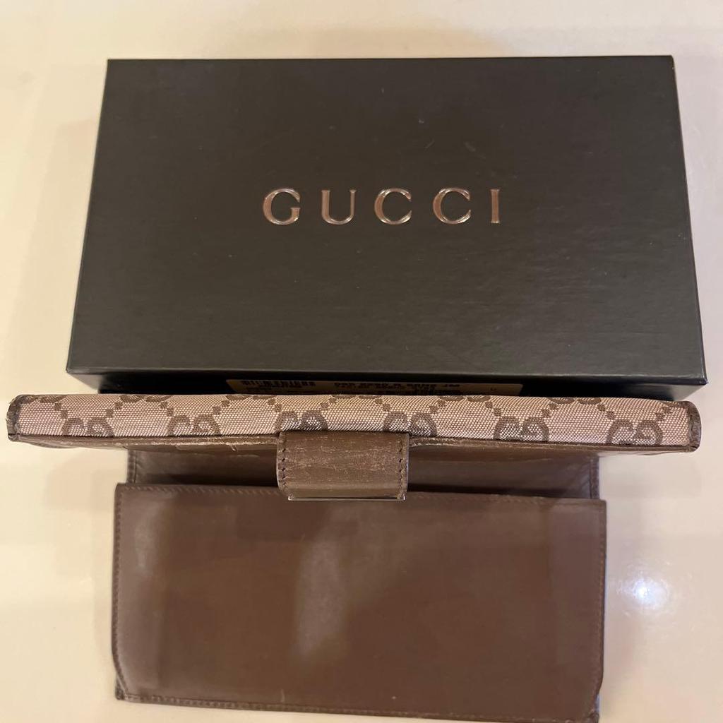 Used Beautiful condition, popular classic GUCCI GG canvas bi-fold long wallet