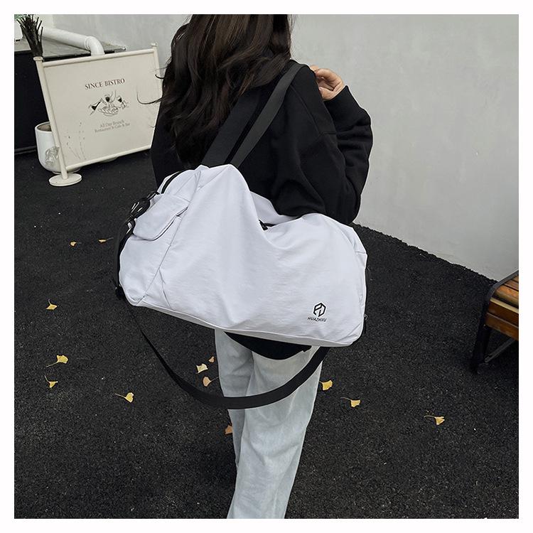 Versatile Large-Capacity Travel and Sports Bag with Wet/Dry Separation