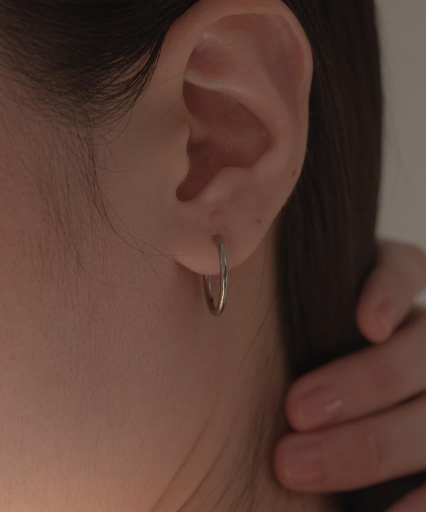 Novice Tokyo Thin Hinged Hoop Pierce [Stainless] (3 Sizes) / Silver