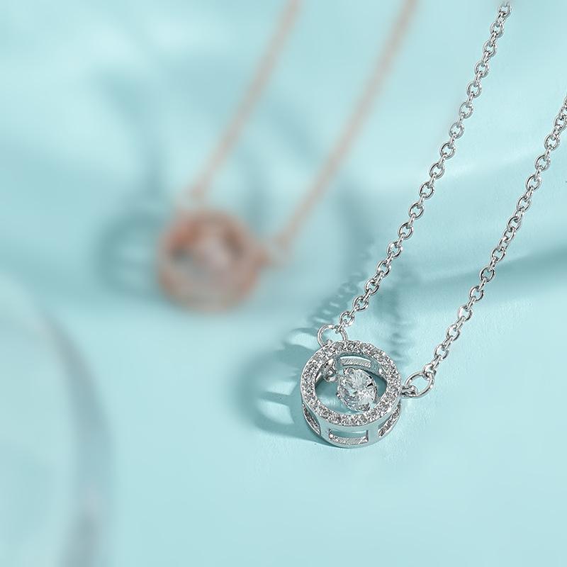 

Shining Smart Round Pendant Chain Niche Design High-End Colored Diamond Round Main Stone Beating Heart Necklace