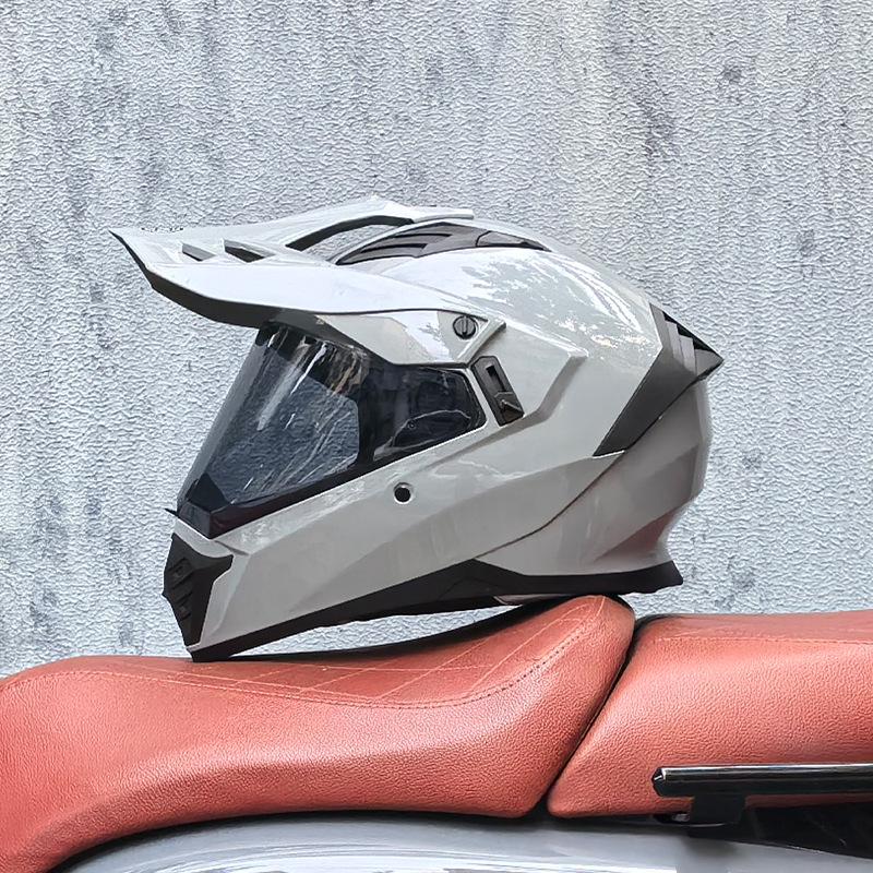 Unisex Motorcycle Rally Helmet with Single Visor for Road and Off-Road Long Distance Travel
