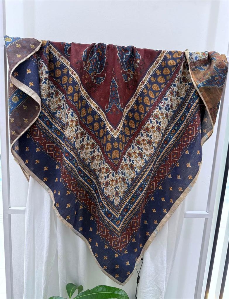 Double-Sided Faux Silk And Wool Printed Scarf For Women Spring And Autumn 90Cm Square Scarf Foulard Bandana Femmel Headscarf