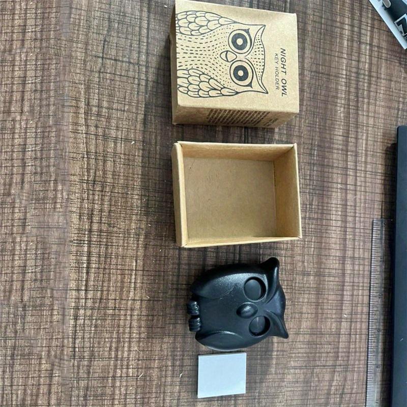 1 buc Hol de intrare Cârlig drăguț bufniță pentru depozitare chei cu adeziv fără urme, Ochi care se deschid și se închid automat.