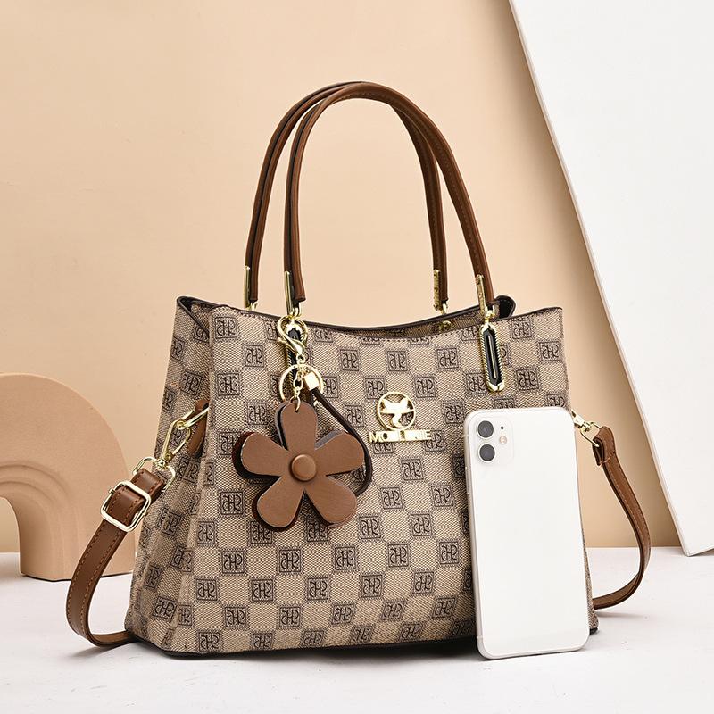 Bag Women's Crossbody Bag Versatile 2025 New Temperament One Shoulder Fashion Large Capacity Handbag Trendy Women's Bag