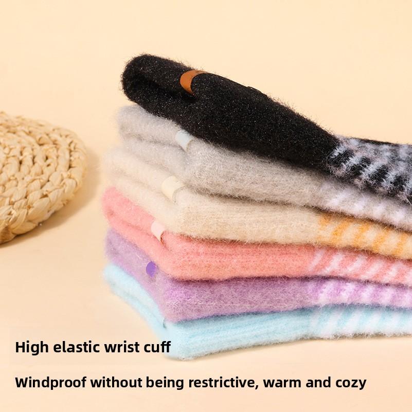 Winter Warm Touchscreen Five-Finger Gloves for Men and Women Fleece-Lined Thickened Knitted Wool Cycling Gloves Fashionable Cold-Weather Protection