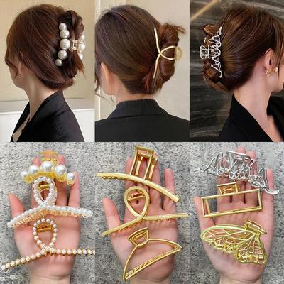 2022 neue Perle Haar Klaue Set Clip für Frauen Gold Farbe Haarnadeln Metall Haar Zubehör Geometrische Hohl Zange Haarspange kristall Clip Große