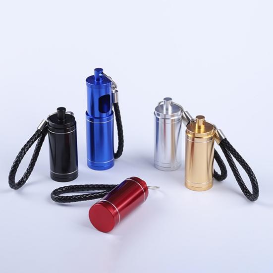 Mini Metalowa Popielniczka ze Smyczą Wytrzymała Popielniczka ze Stopu Aluminium z Gwintowaną Pokrywką Przenośna Podróżna Outdoor Camping Wędrówki Pojemnik na Popiół Pudełko do Przechowywania