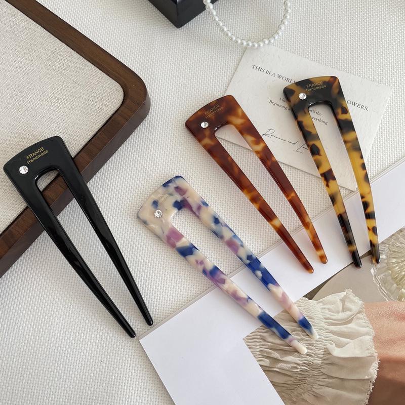 Französische U-förmige Haarnadel aus Acetat mit Leopardenmuster: Strassbesetzt, chinesischer und antiker Stil für Hochsteckfrisuren und einfache Knoten bei Frauen