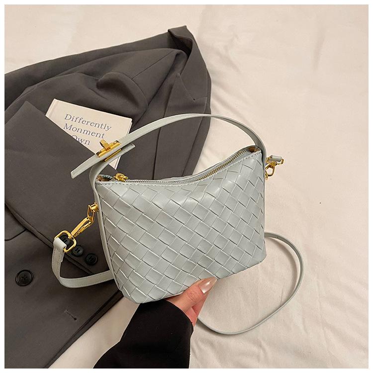 Fashion Design Handbag Women's 2025 Summer New Fashionable Woven Small Bag European and American Personality Shoulder Messenger Bag