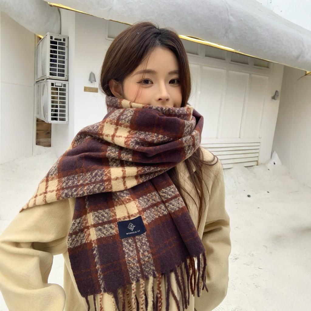 Student atmosphere shows white taro purple scarf women's new winter warm scarf plaid fringed large shawl