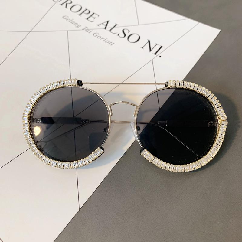

Zircon Oversized Diamond Sunglasses Luxury Round Rhinestones Sun Glasses Women Clear Eyeglasses Shades For Women Feminino only 1 sunglasses