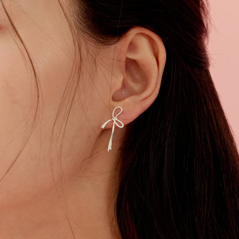 Murmur [925silver]Ribbon Tie Stud Earrings