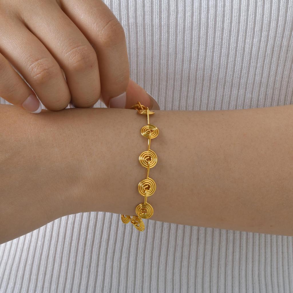 Women‘s Stainless Steel Chain Spiral Geometric Charm Bracelet Fashion Metal Female Bracelet Waterproof Jewelry Girlfriend Gift